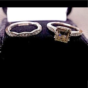 Tacori wedding set with Center diamond sz 4.75